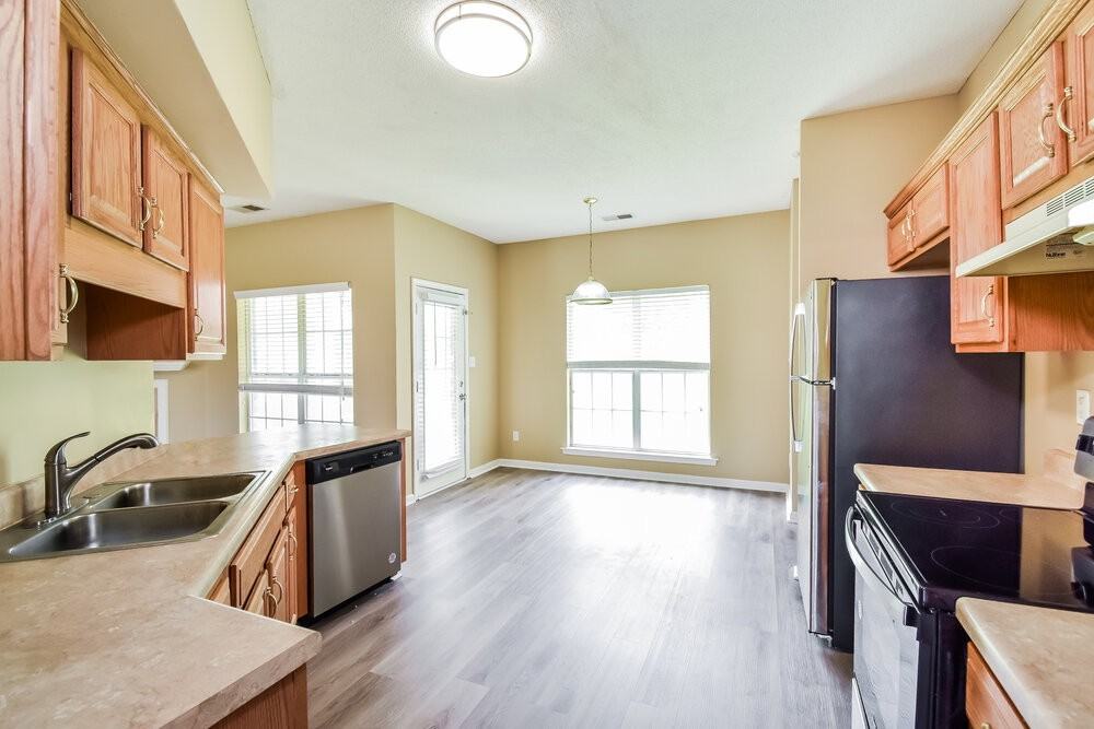 4599 Tulip Bend Dr - Photo 7 of 17