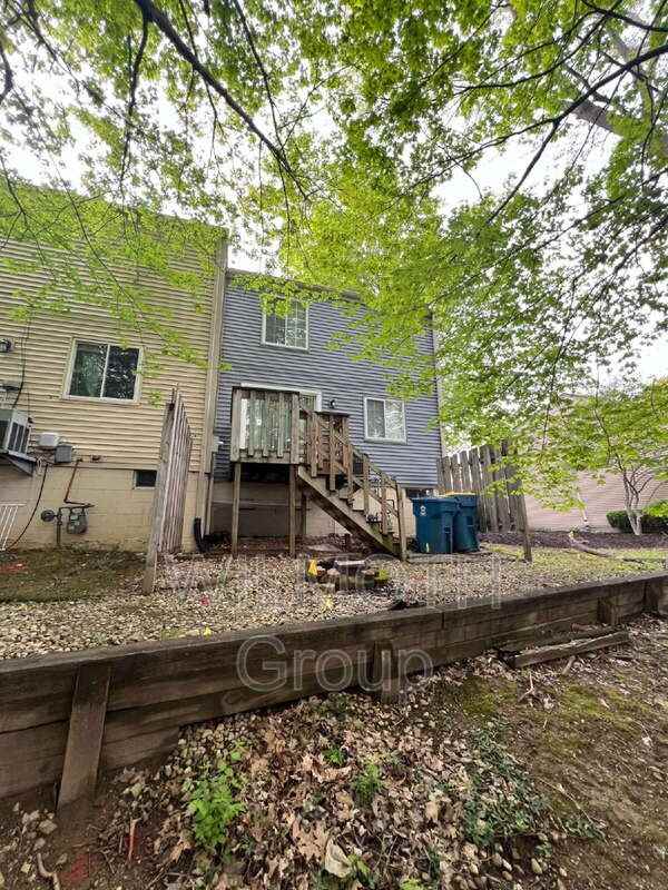 9445 Timber View Dr - Photo 2 of 28