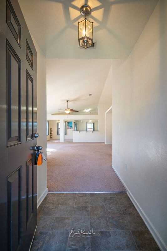 711 Forgotten Creek Ln - Photo 3 of 39