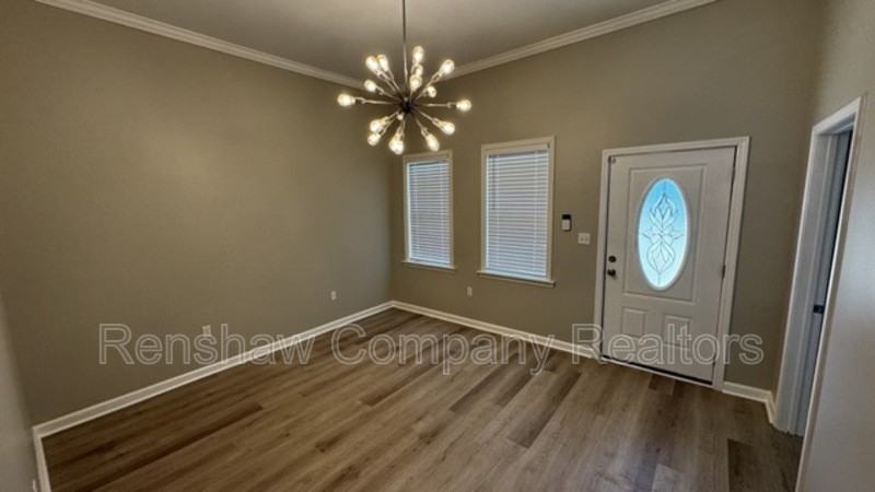 650 Keel Ave - Photo 3 of 22