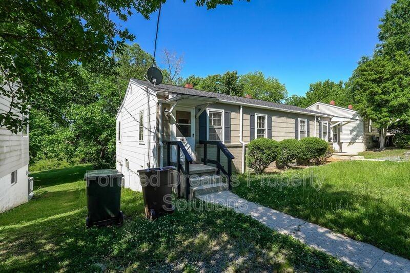 901 Grayland St #A - Photo 2 of 16