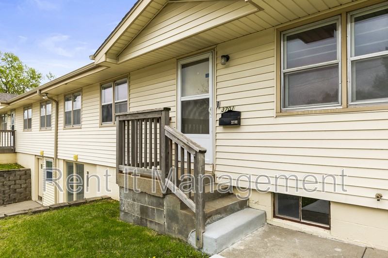 3701 Saratoga St - Photo 4 of 39