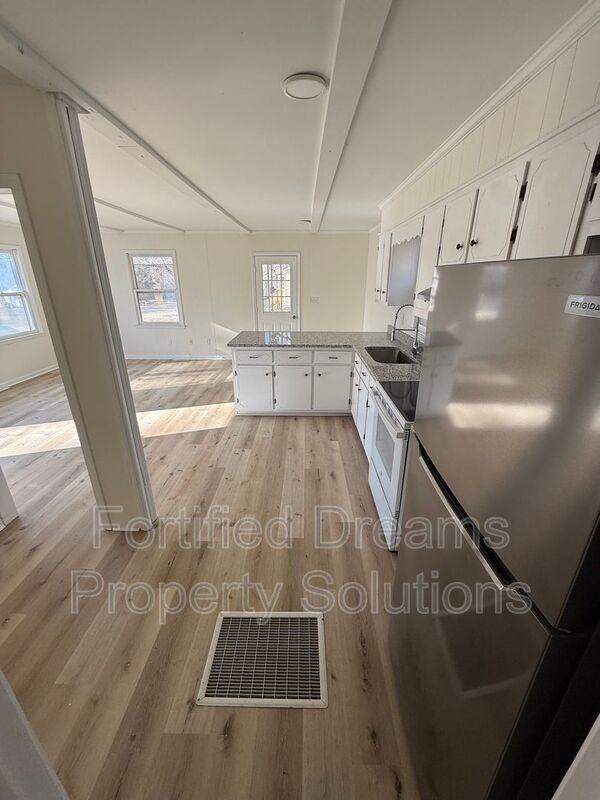 176 Coble Cir - Photo 2 of 9