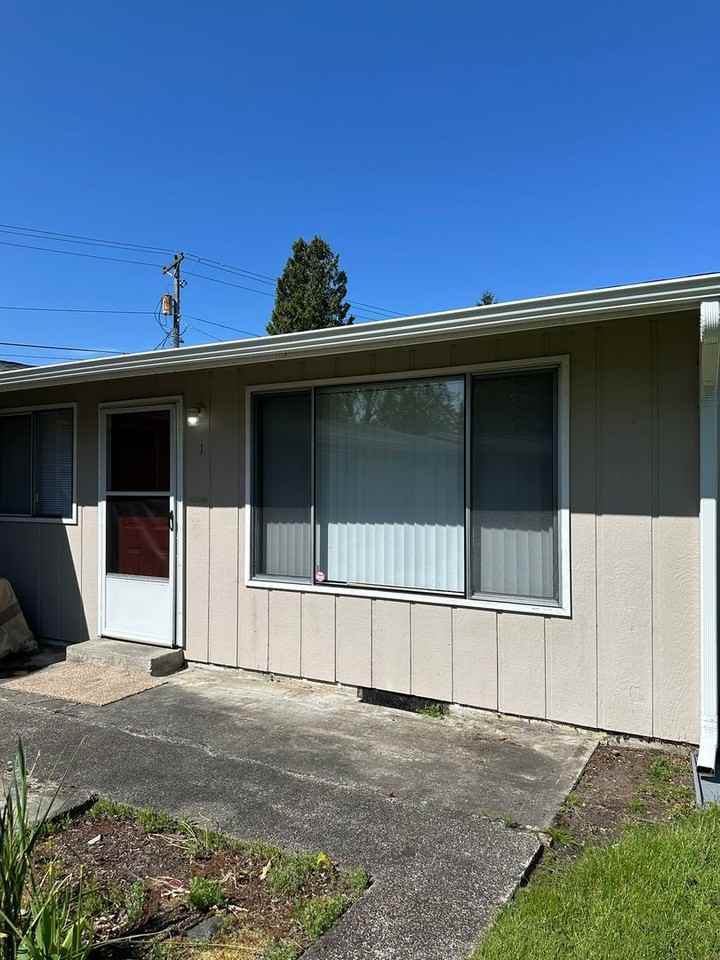 Bowman Apartments - Photo 2 of 26