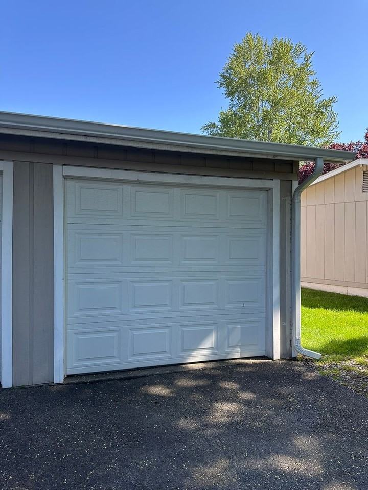 Bowman Apartments - Photo 7 of 26