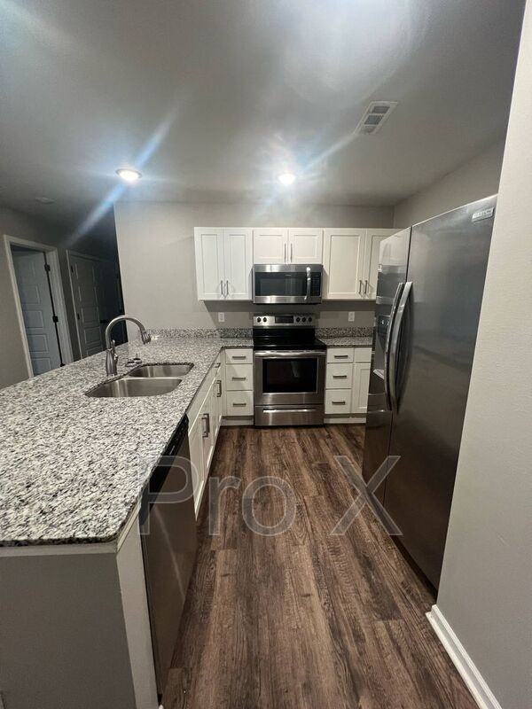 328 Alex Jordan Dr - Photo 3 of 13