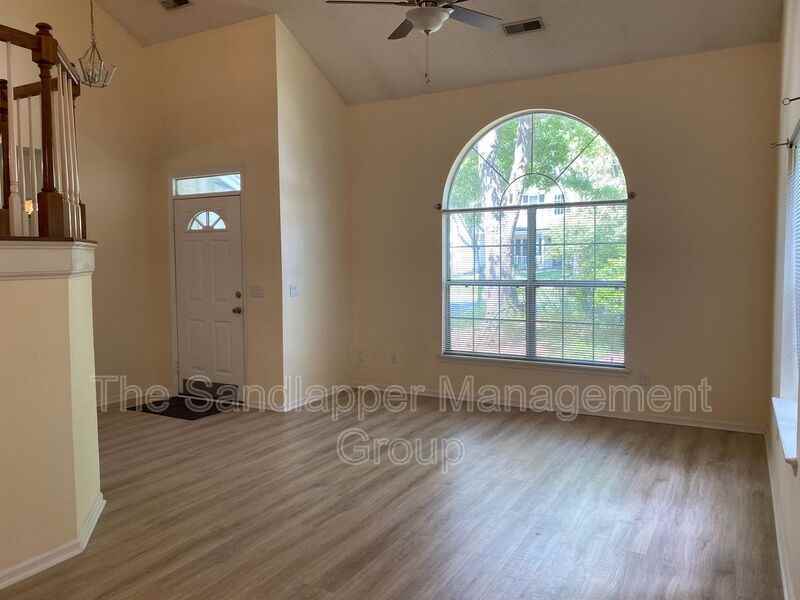 1287 Horseshoe Bnd - Photo 4 of 23