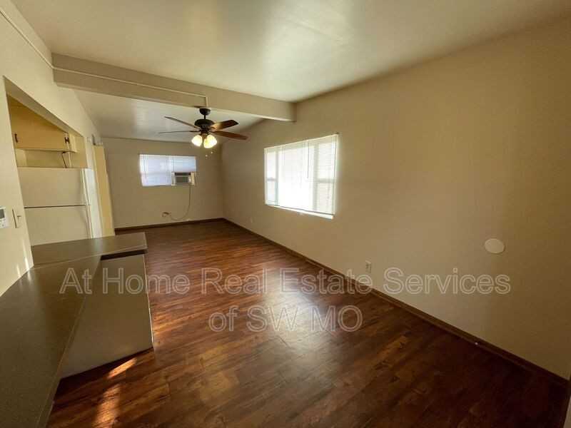 1836 S Sieger Dr - Photo 2 of 9