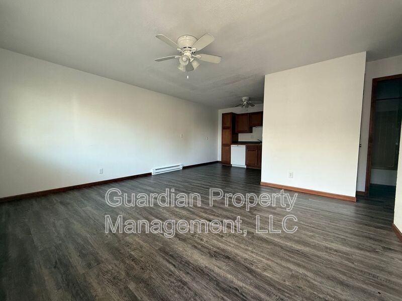 1135 1/2 N College Dr #C8 - Photo 4 of 10