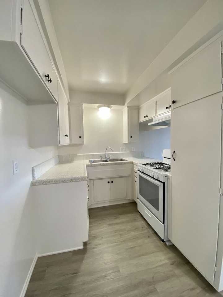 Pinnacle Amapola LLC - Photo 4 of 16