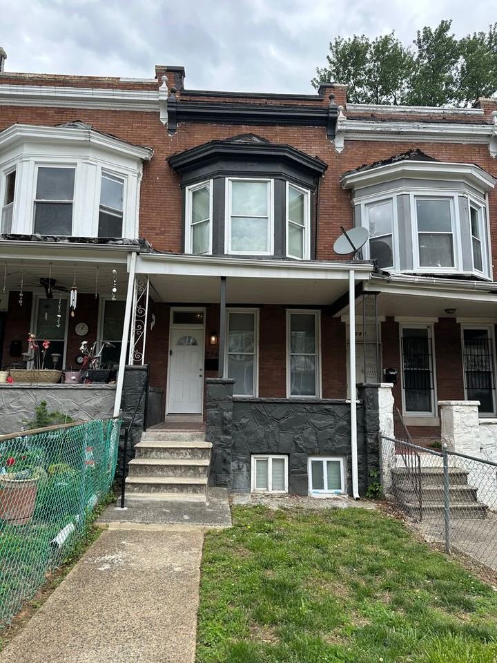 2744 Mosher St - Photo 2 of 21