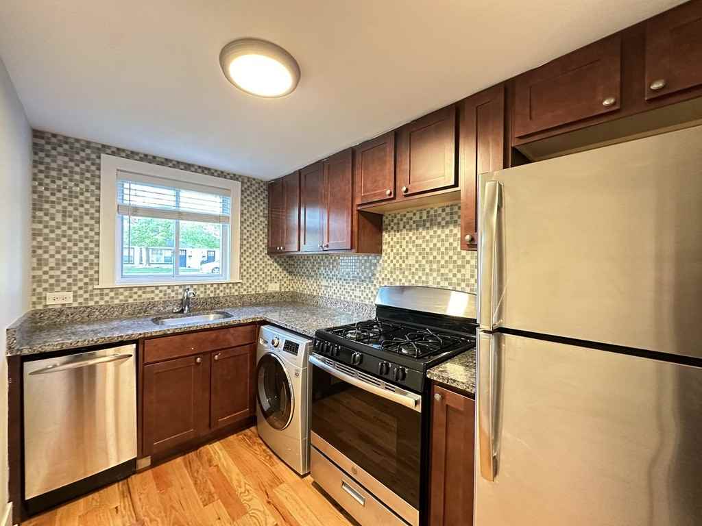 696 Elm Pl #111 - Photo 2 of 21