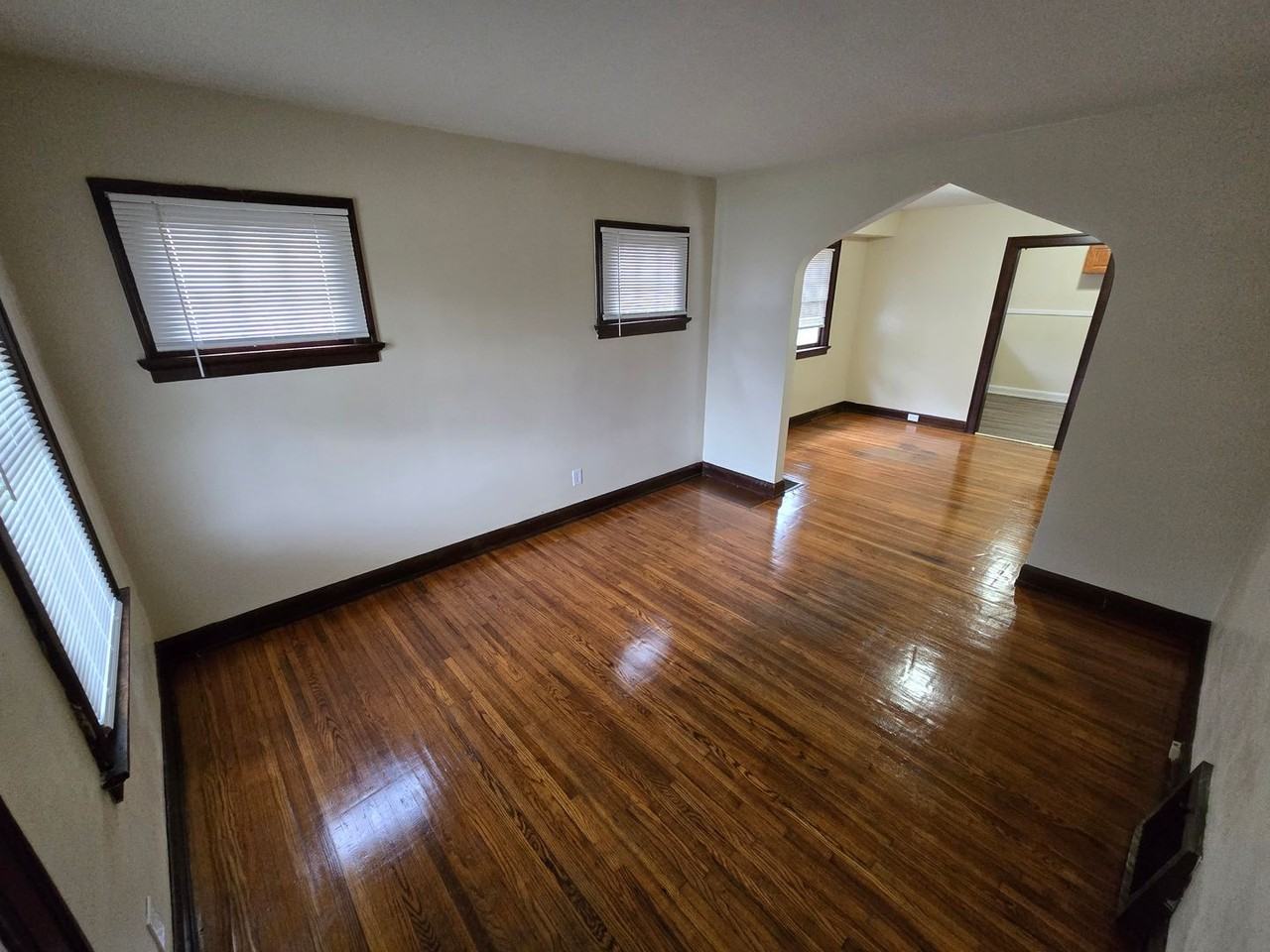 552 Custer Dr - Photo 2 of 14