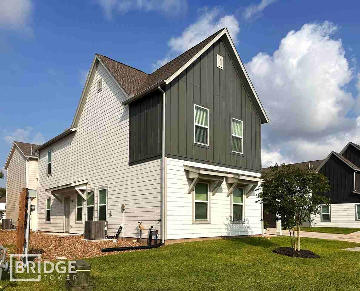 348 Huisache St - Photo 2 of 15