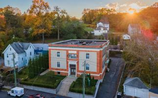 featured image of 130 Oak Ave