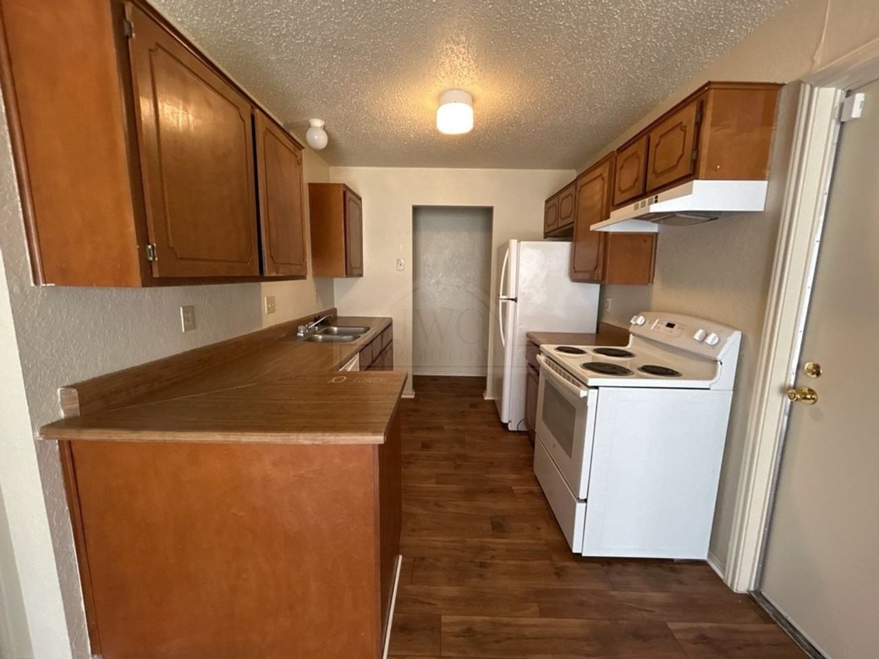 2108 Carousel Dr - Photo 4 of 22
