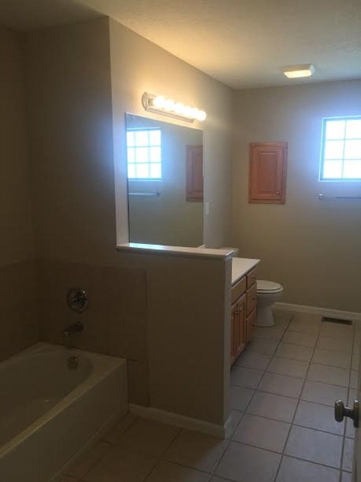 6323 Lakeside Ln - Photo 5 of 24