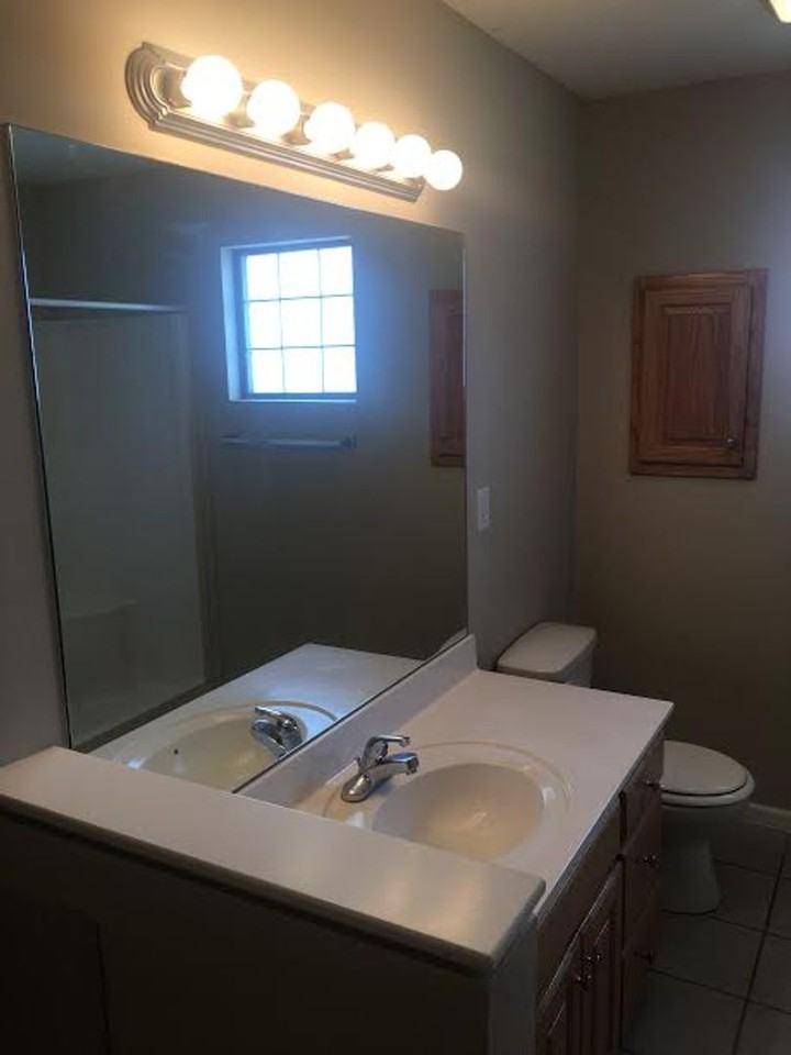 6323 Lakeside Ln - Photo 6 of 24