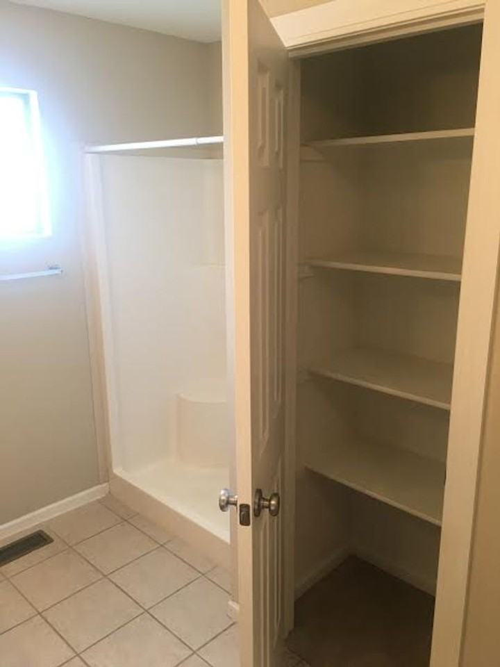 6323 Lakeside Ln - Photo 7 of 24