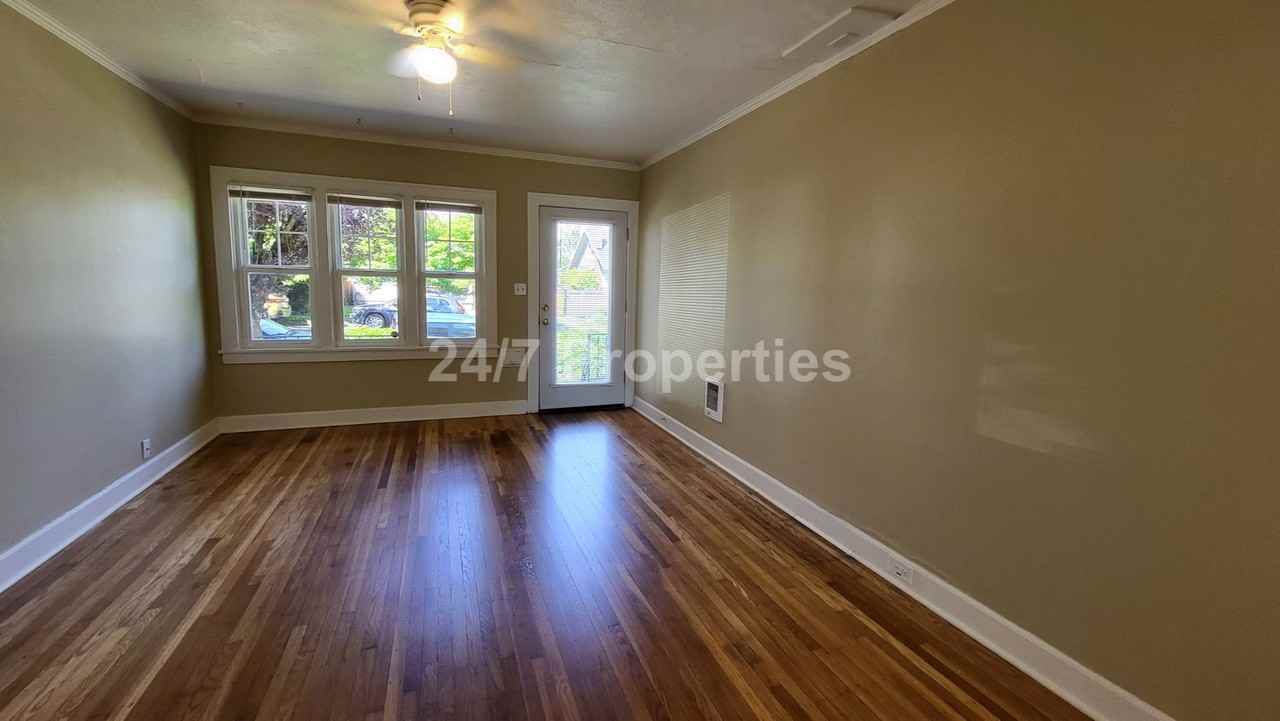 1414 Se 29th Ave - Photo 3 of 11