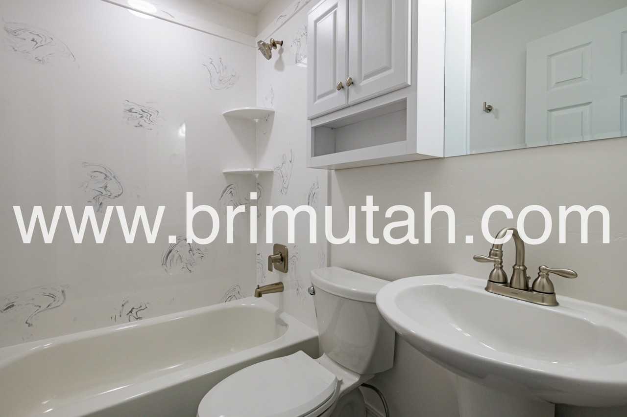 243 South 300 East - Photo 4 of 13