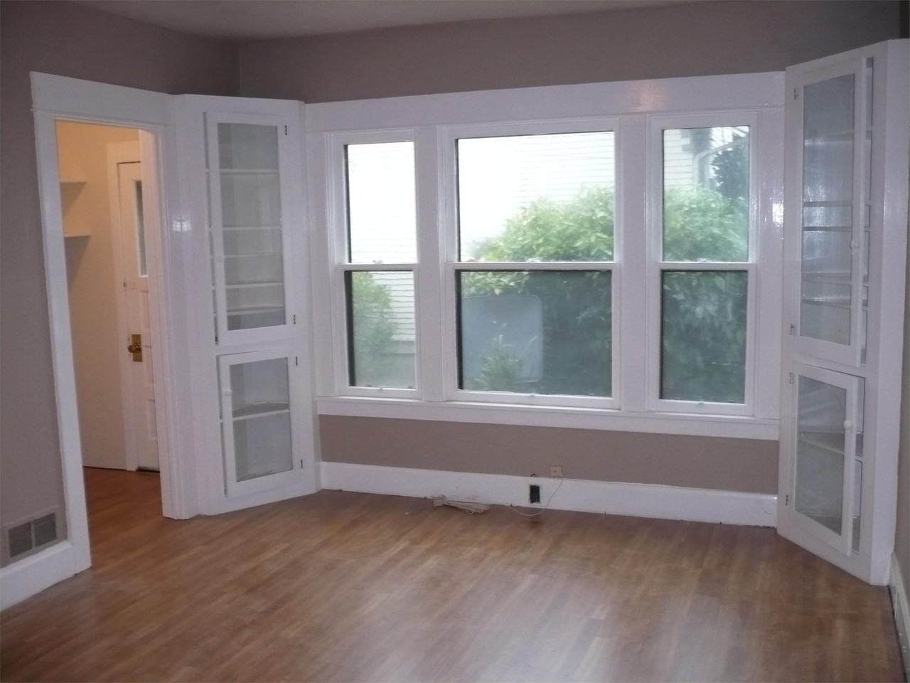 427 SW 5th St. - Photo 2 of 17