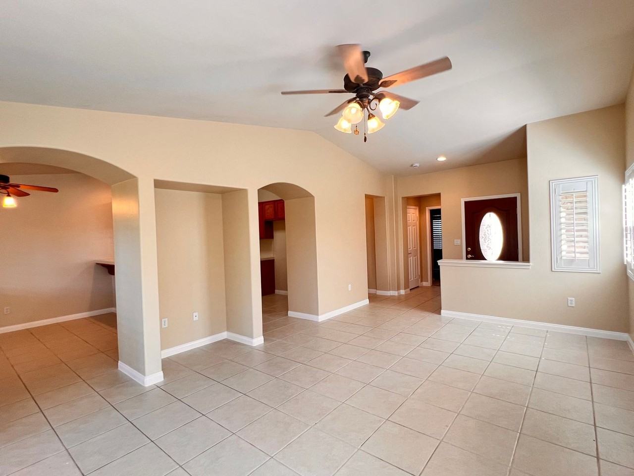 11904 Grecian Laurel Dr - Photo 3 of 17