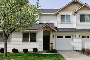 featured image of 940 W Willow Lake Loop