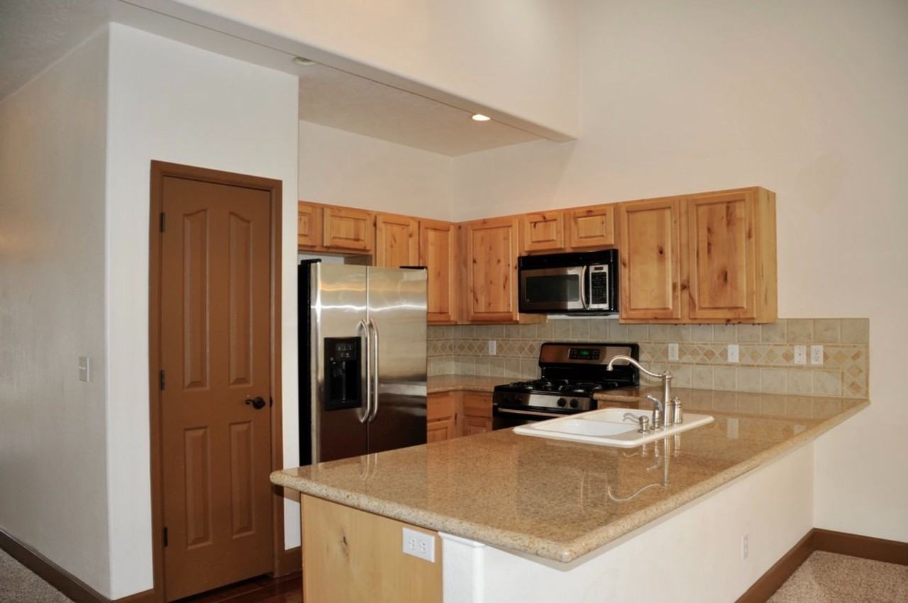 940 W Willow Lake Loop - Photo 5 of 22
