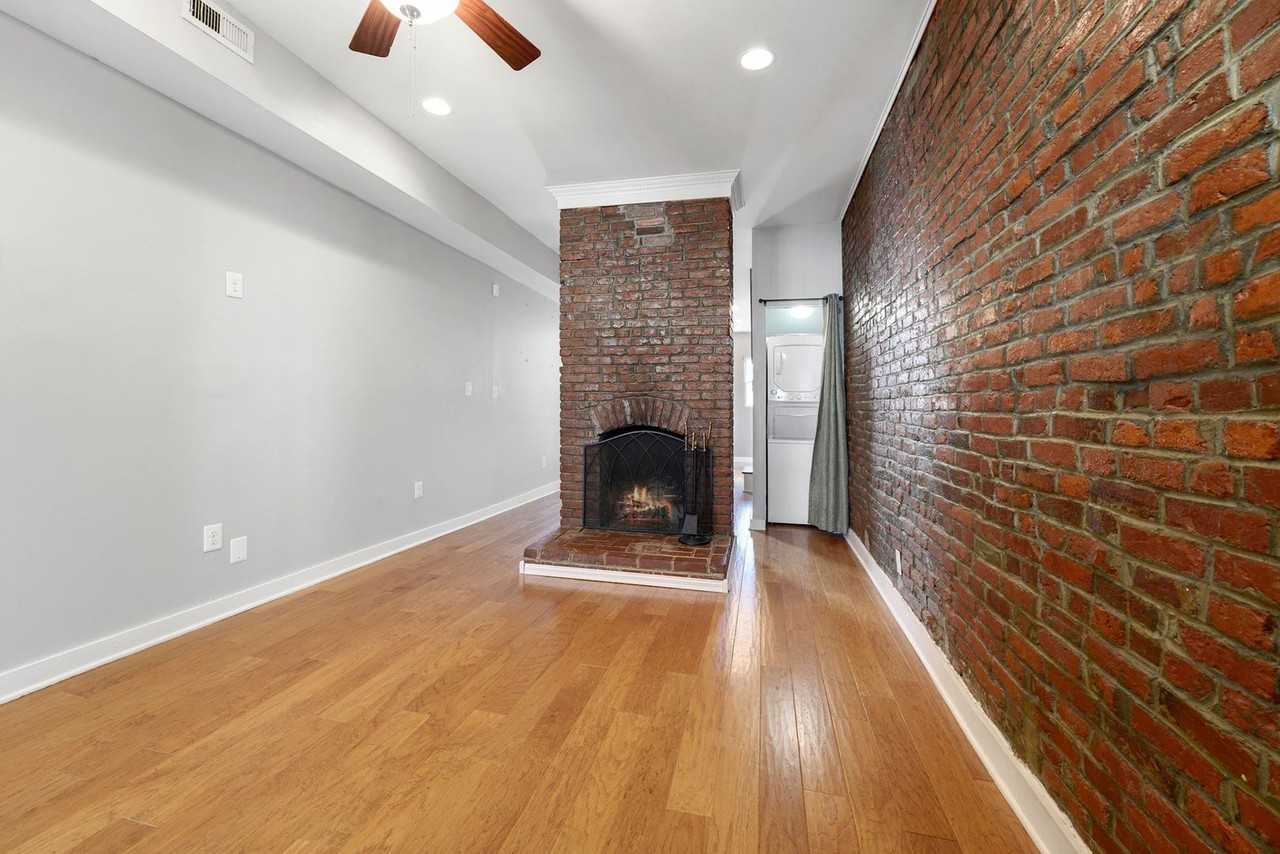 1255 Wylie St Ne - Photo 6 of 28