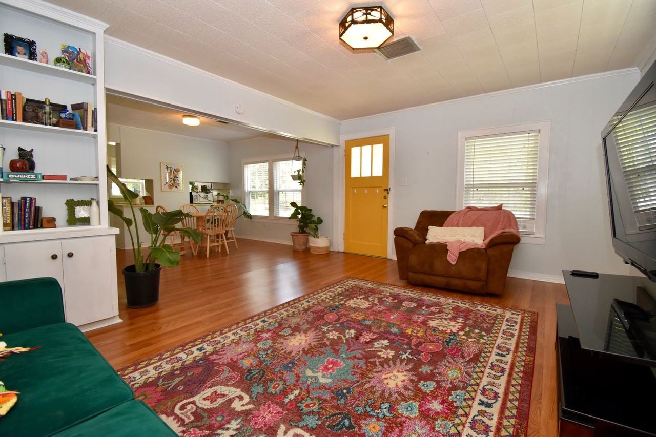 708 Tech Dr - Photo 4 of 40
