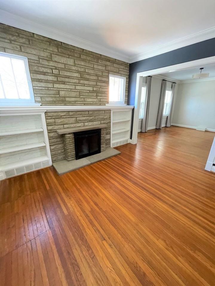 621 Atalanta Ave - Photo 4 of 16