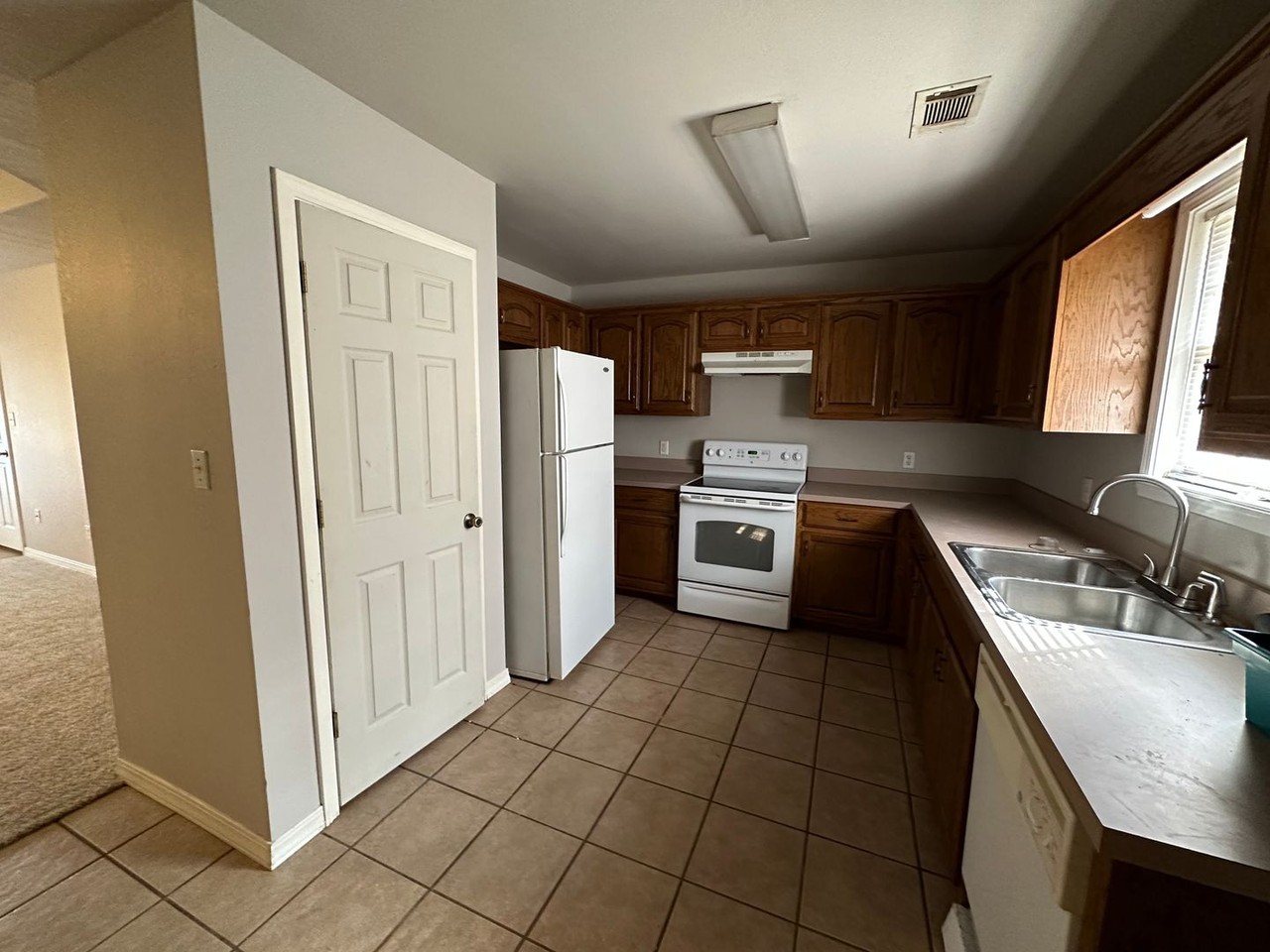 52 Sunflower Dr - Photo 3 of 7