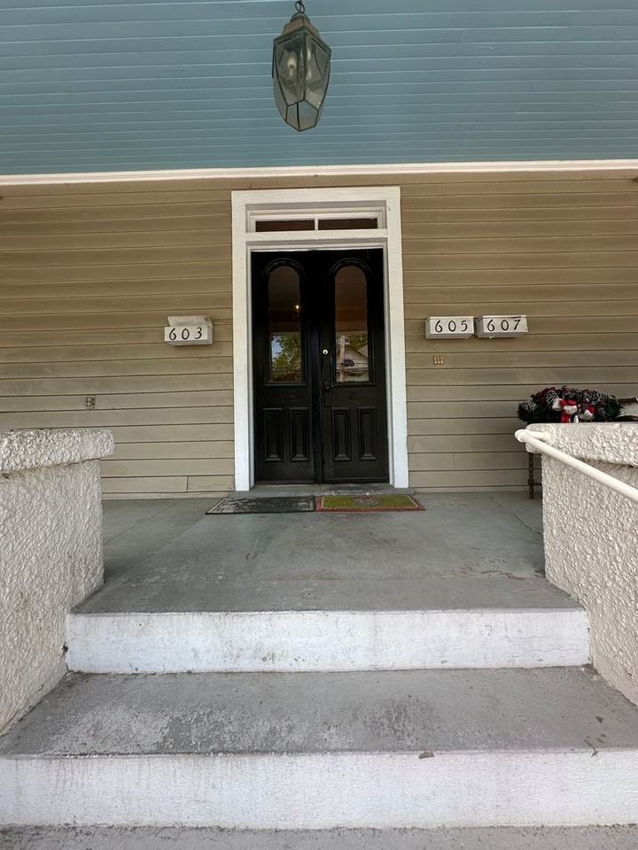 605 W 2nd St - Photo 2 of 24