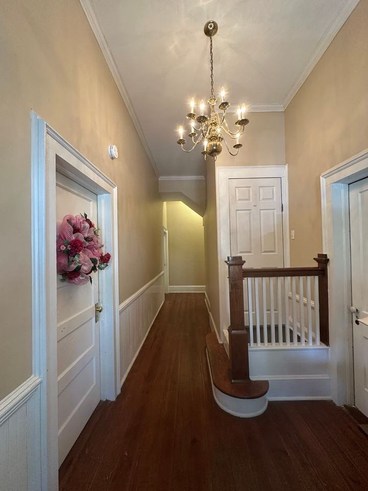 605 W 2nd St - Photo 3 of 24