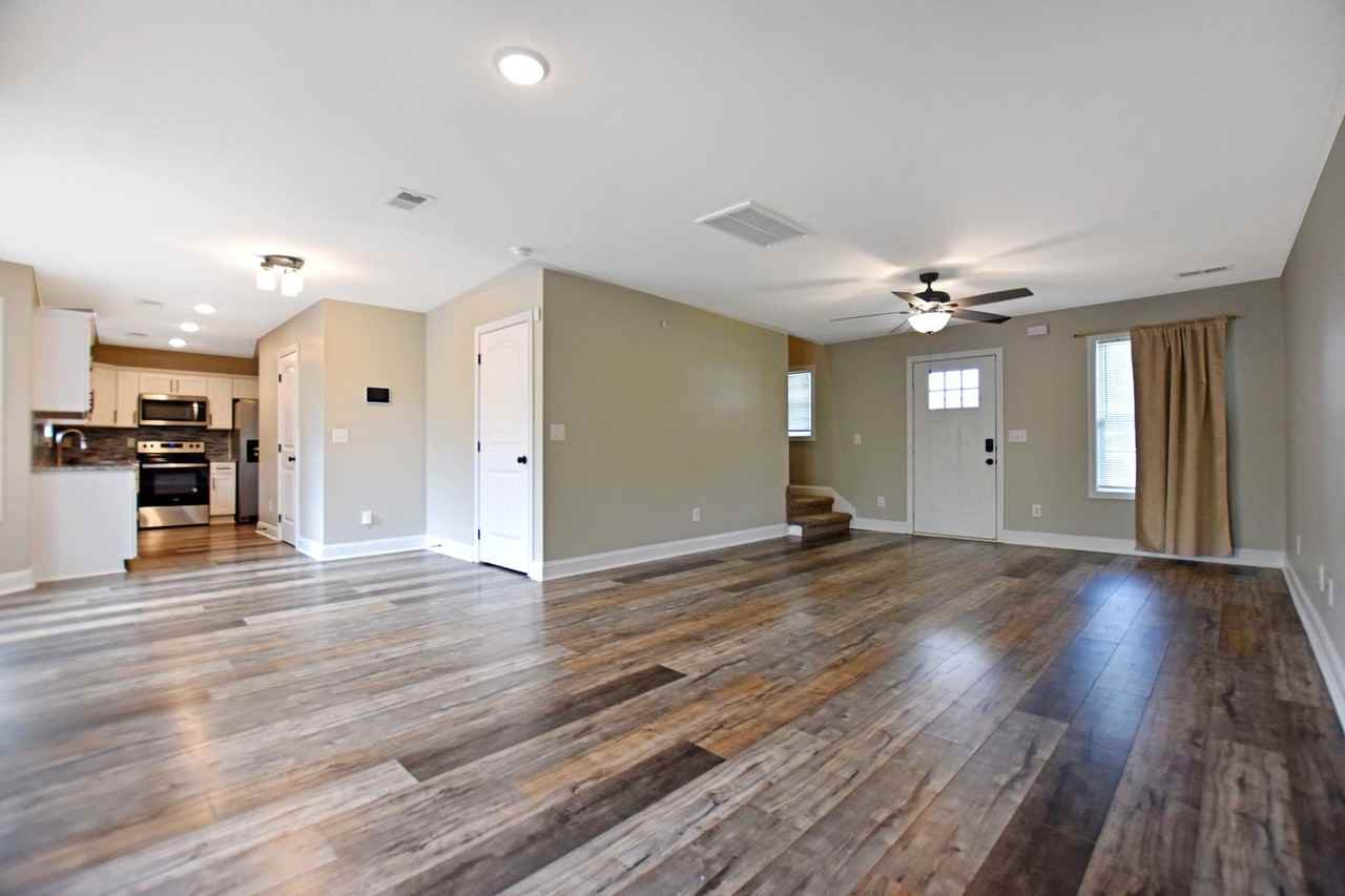493 Woodtrace Dr - Photo 3 of 17
