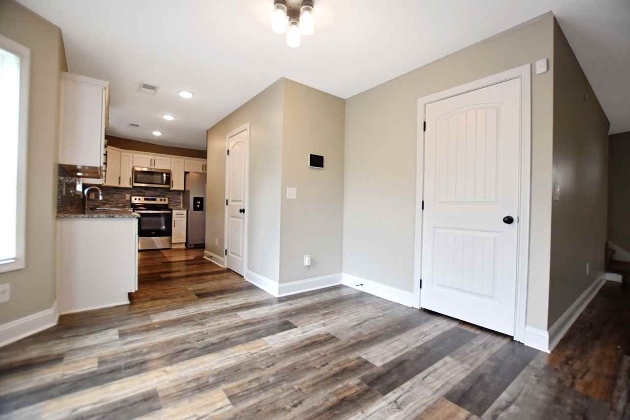 493 Woodtrace Dr - Photo 4 of 17