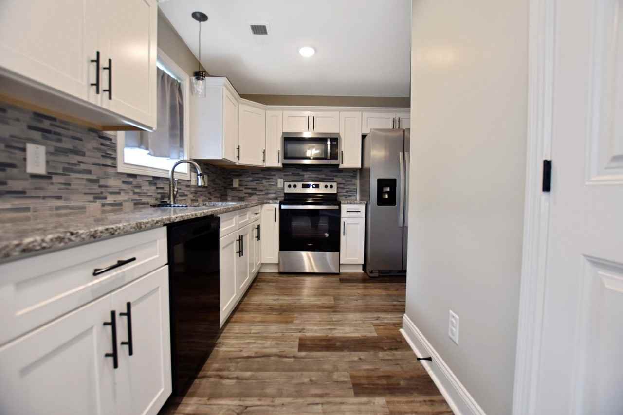 493 Woodtrace Dr - Photo 7 of 17