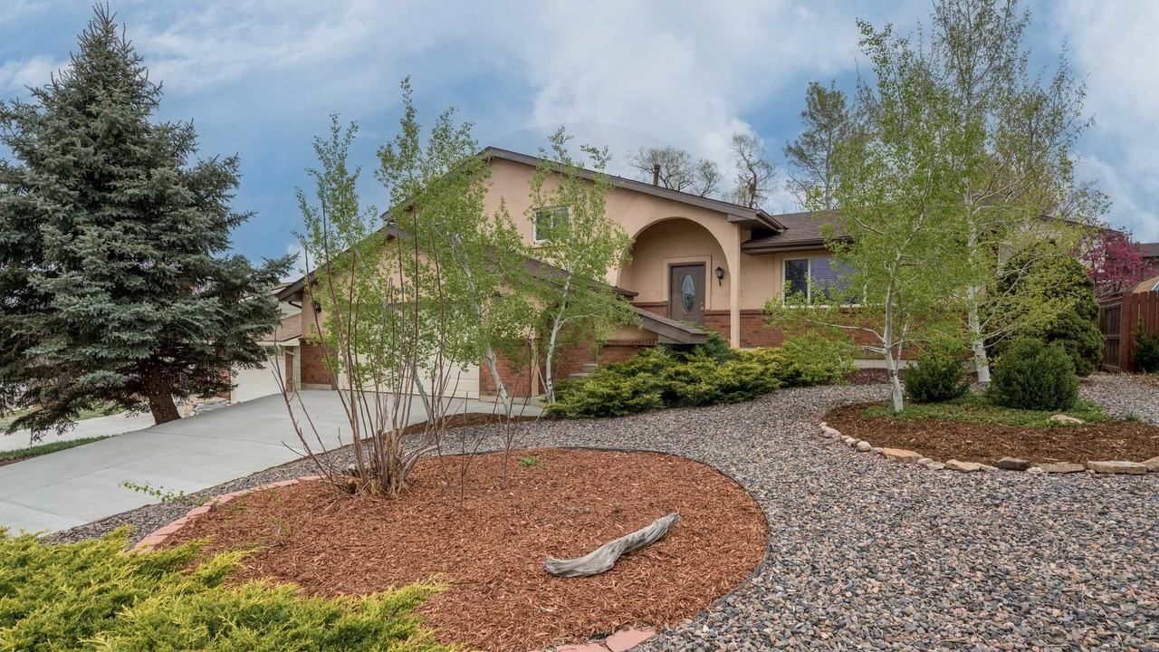 2630 Maroon Bells Ave