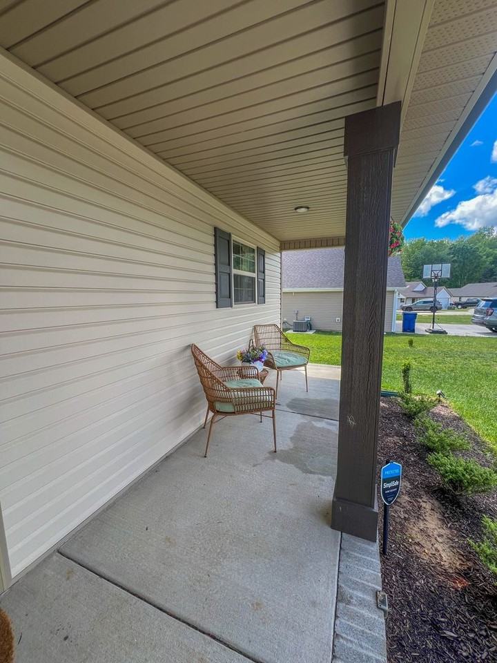 702 Gleason Dr - Photo 5 of 50