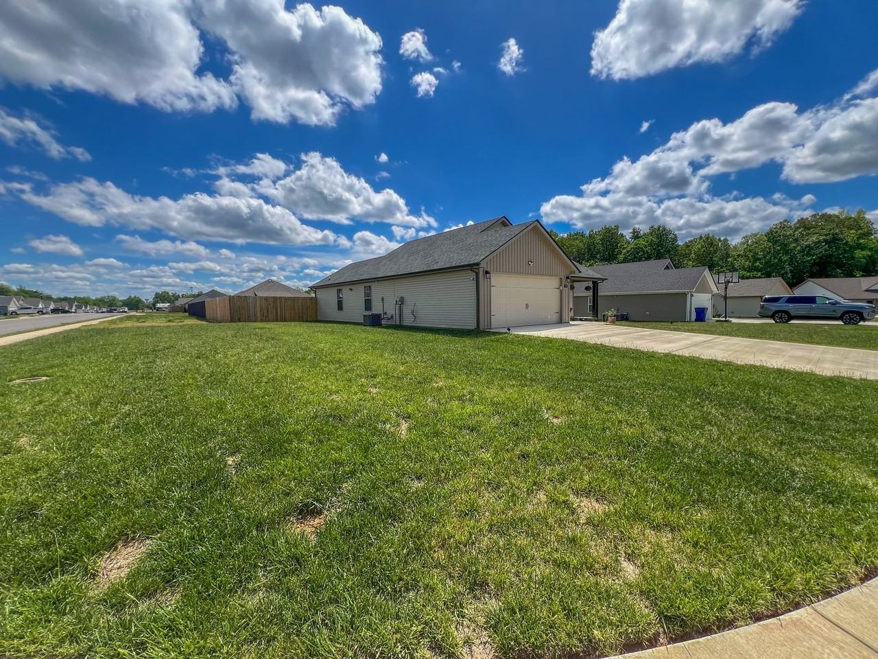 702 Gleason Dr - Photo 6 of 50