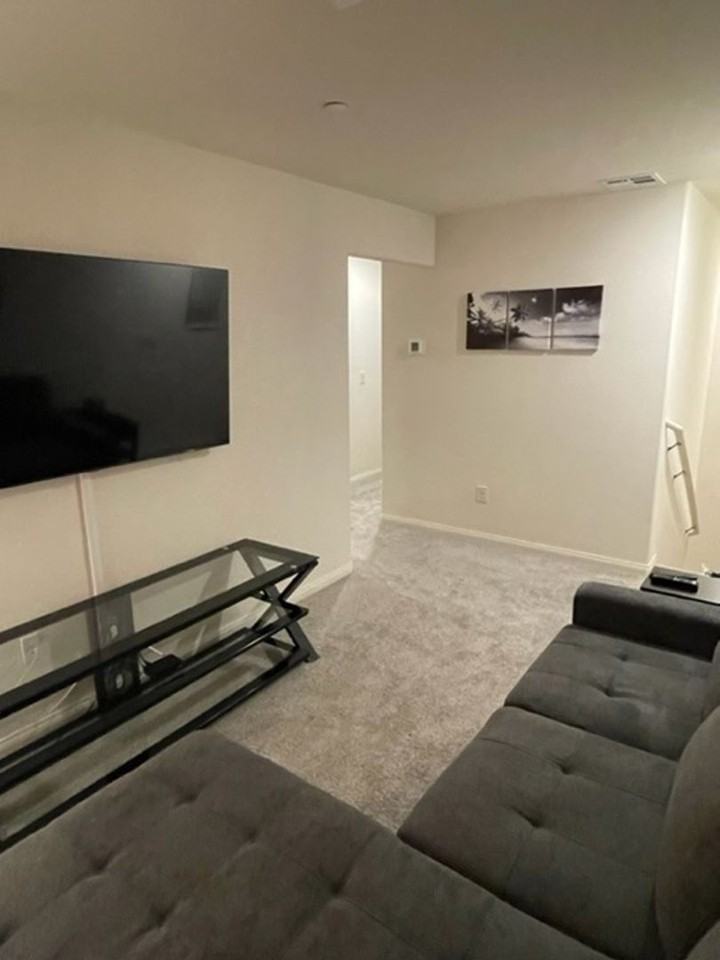 7005 Magenta Moon St - Photo 4 of 12