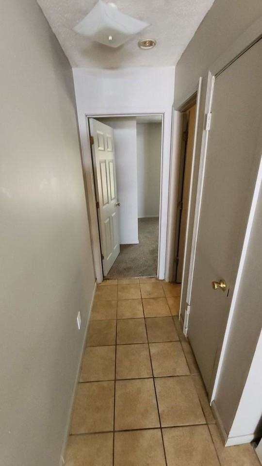 108 Smith Dr #5 - Photo 3 of 6