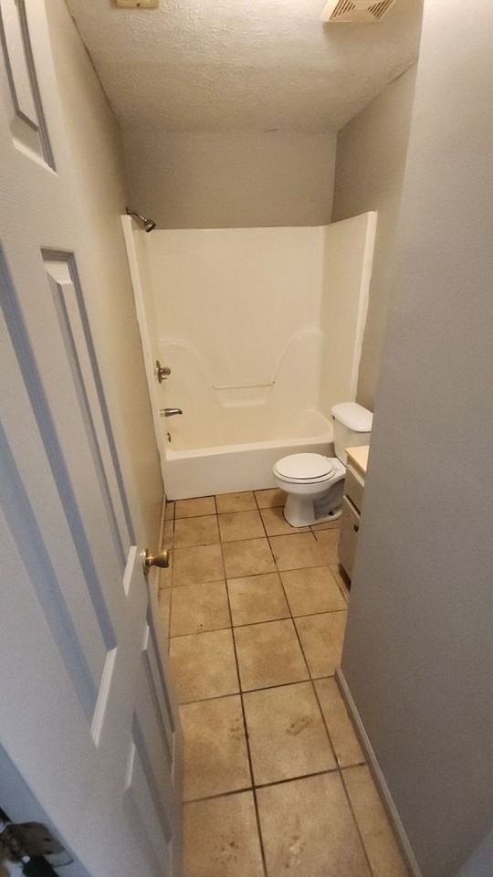 108 Smith Dr #5 - Photo 4 of 6