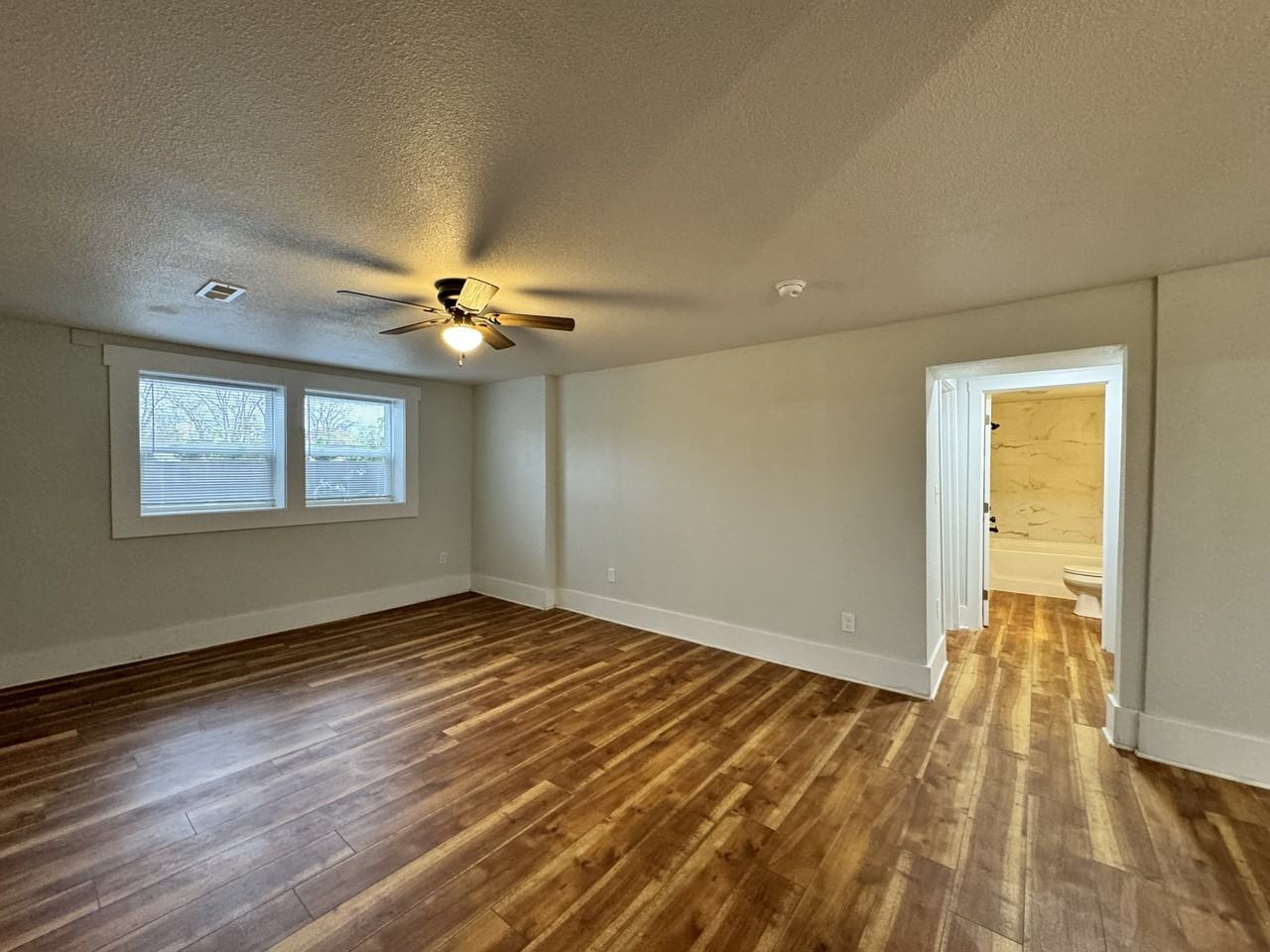 4801 University Ave - Photo 3 of 16