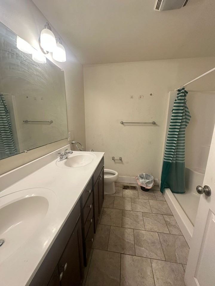 4306 Wallace St - Photo 3 of 6