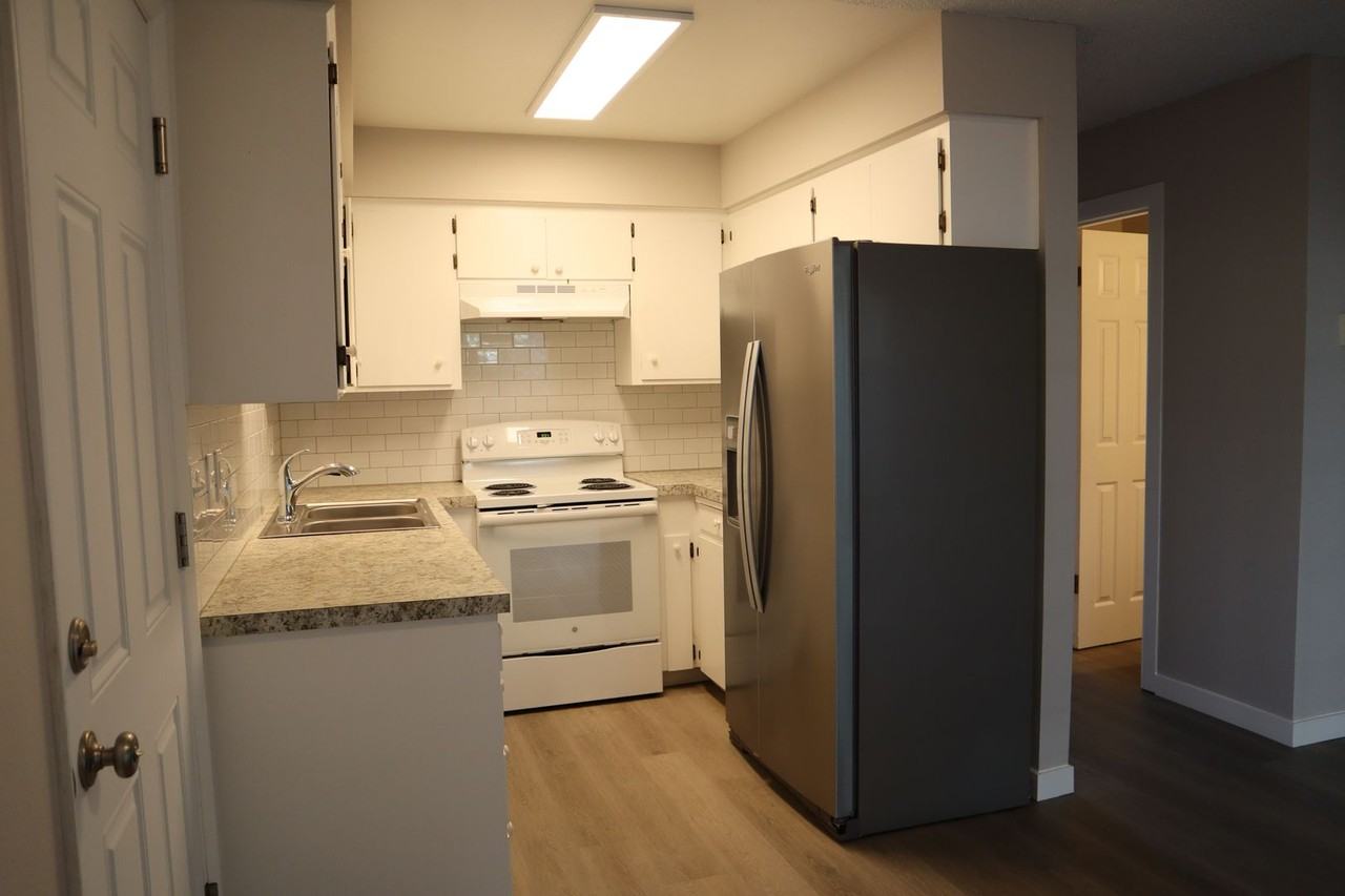 600 Se 110th Ave - Photo 2 of 20