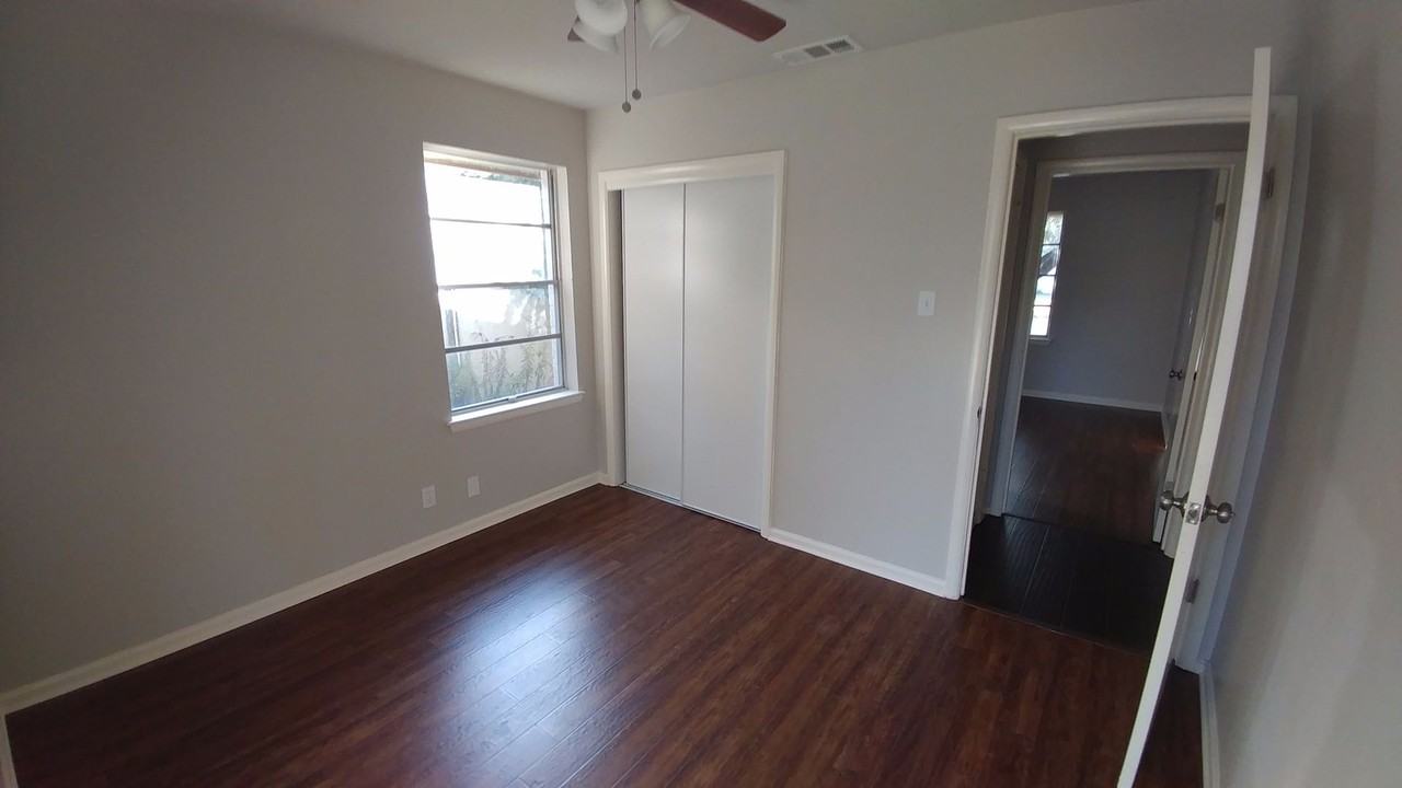 2523 Gross Rd - Photo 7 of 7