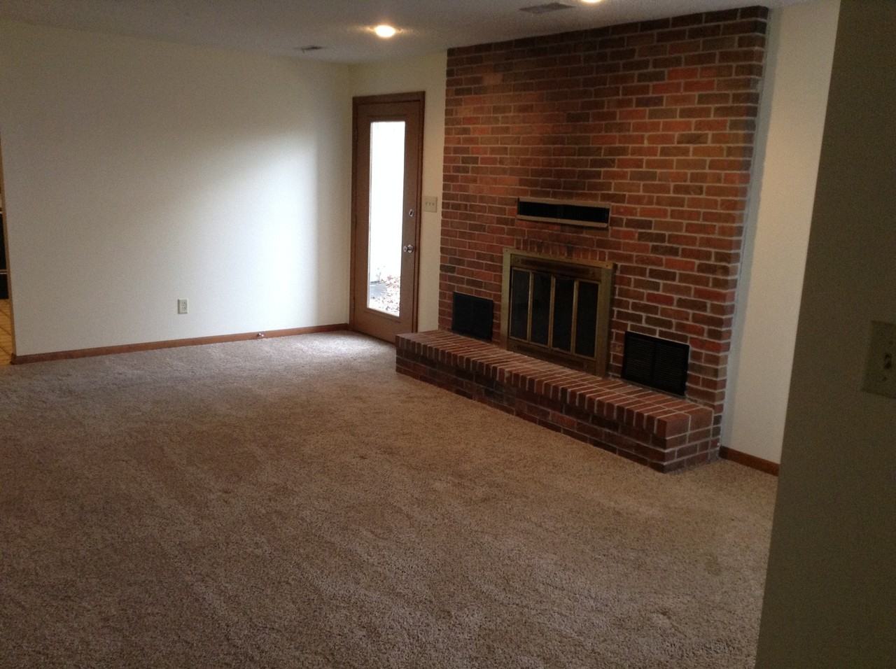 717 Ridgewood Dr - Photo 3 of 29