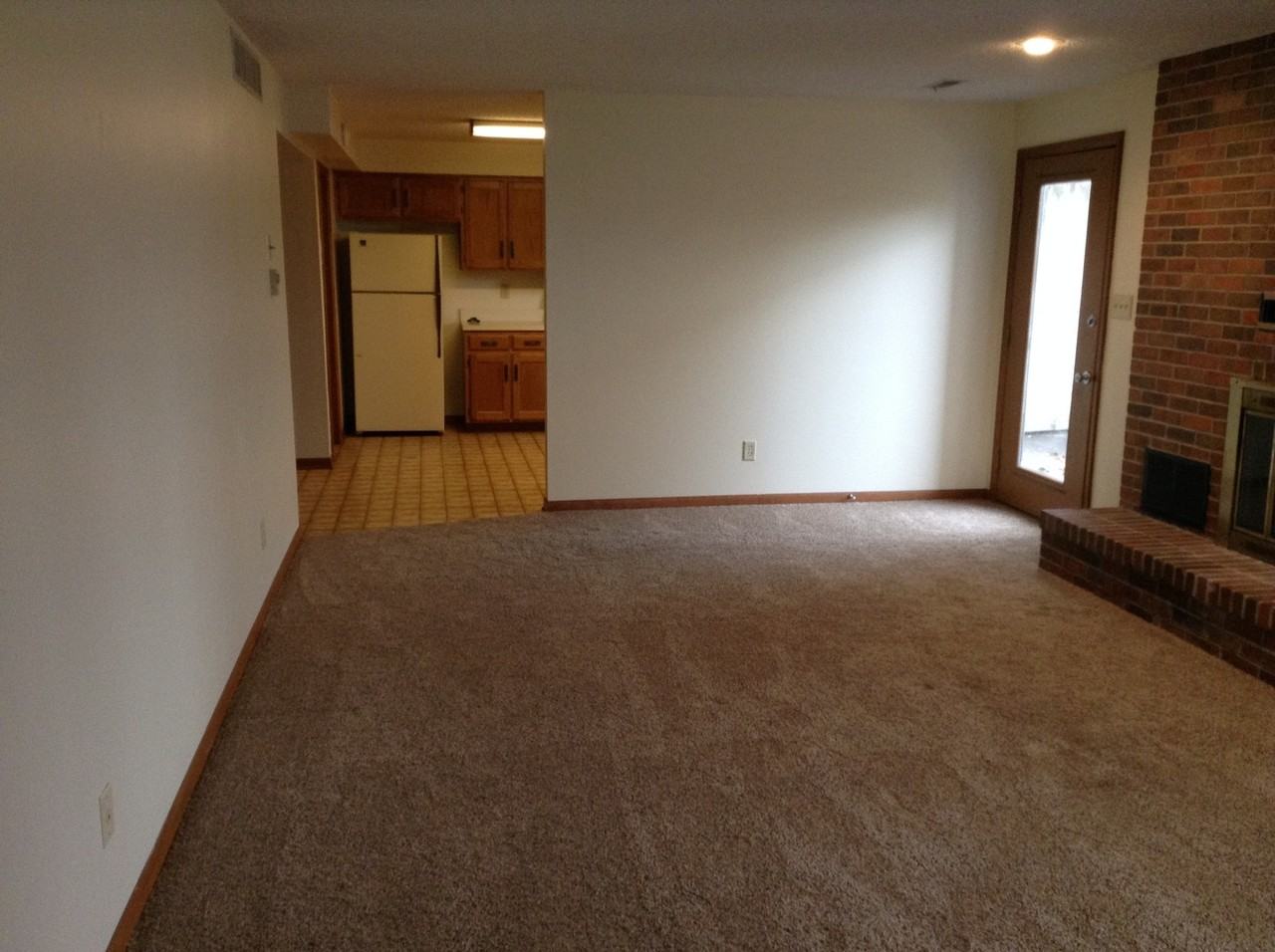 717 Ridgewood Dr - Photo 4 of 29